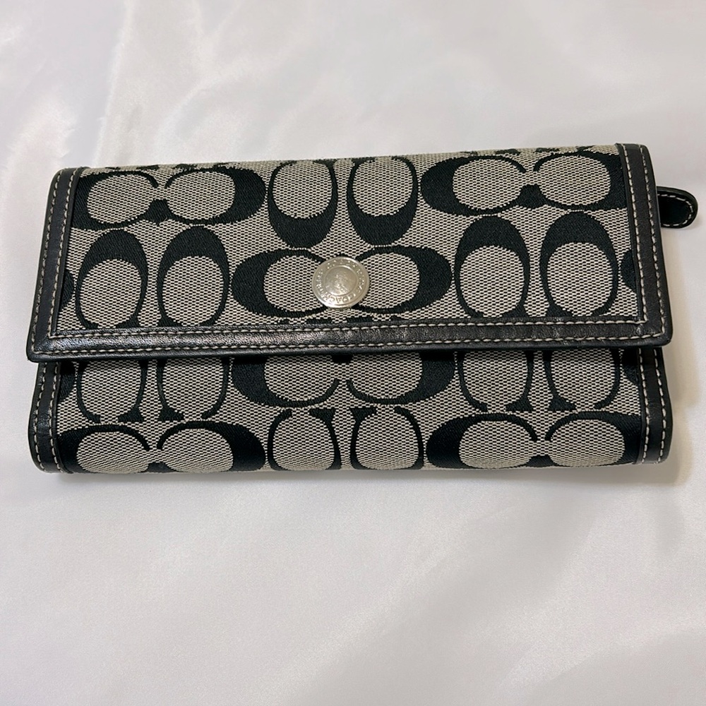 Coach Signature Logo Wallet/ Checkbook 
Excellent Preloved Condition